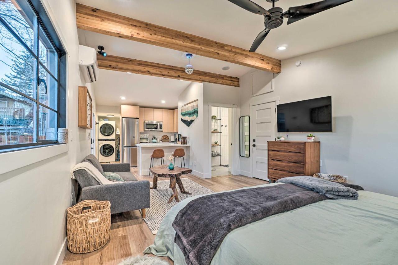 Cozy Flagstaff Studio With Patio - Near Dtwn! 외부 사진