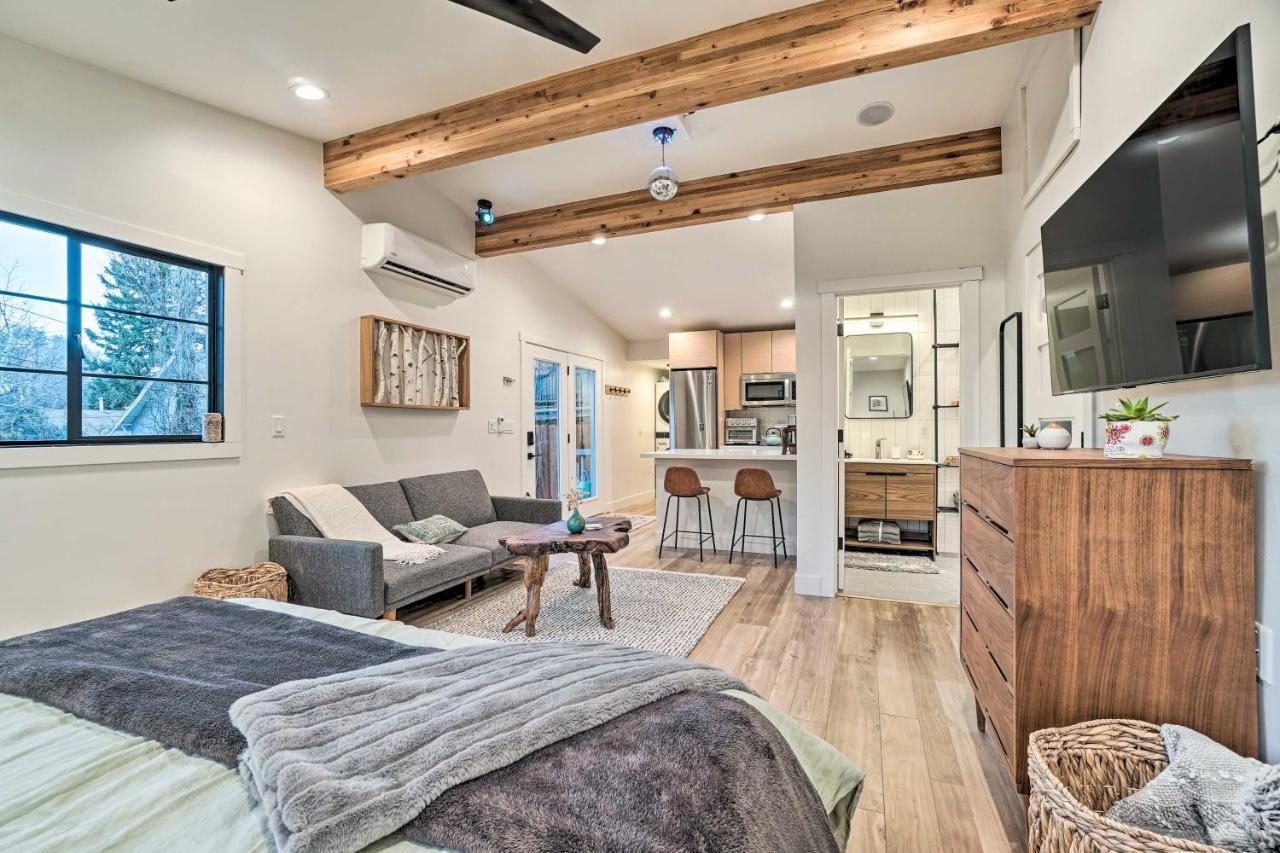 Cozy Flagstaff Studio With Patio - Near Dtwn! 외부 사진